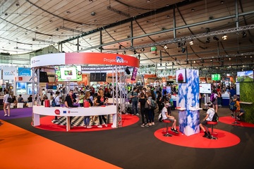 Am Stand "Europa für Niedersachsen" in Halle 9